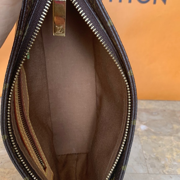 ❤️❤️SOLD❤️❤️Louis Vuitton cabas sling - Picture 11 of 11